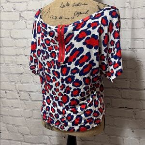 🆕 One Clothing Rayon Zipper Back Slight Crop Women's Leopard Print Blue/Red Top